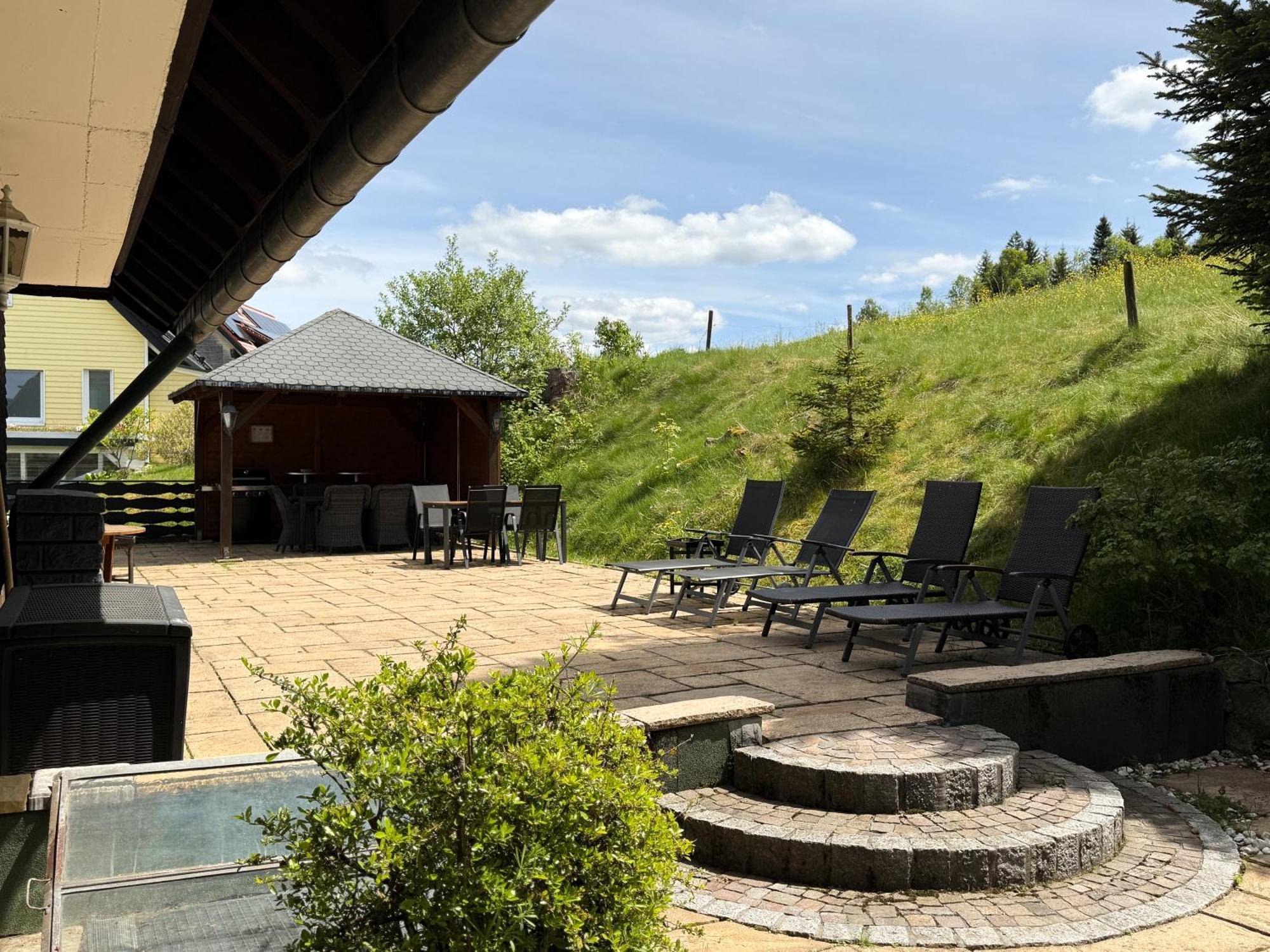 Villa Hubertus - Ferienwohnungen Am Feldberg Extérieur photo